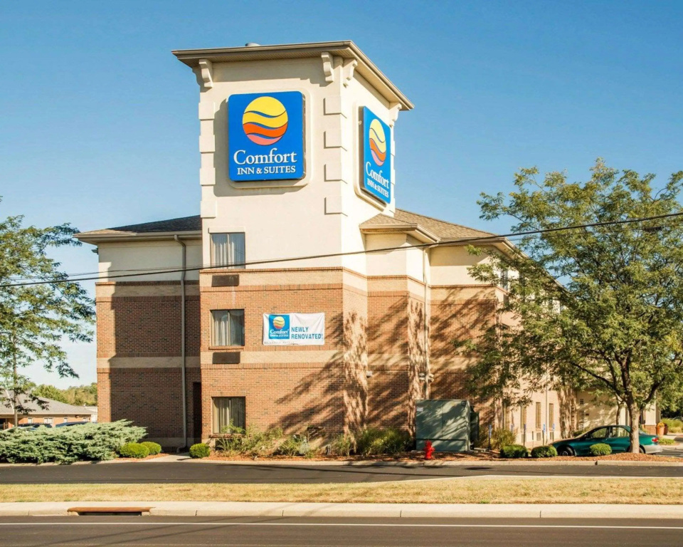 photo 1 of Comfort Inn & Suites West Chester - North Cincinnati
