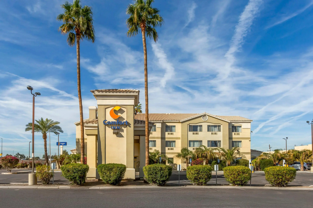 photo 1 of Comfort Inn Phoenix Central City
