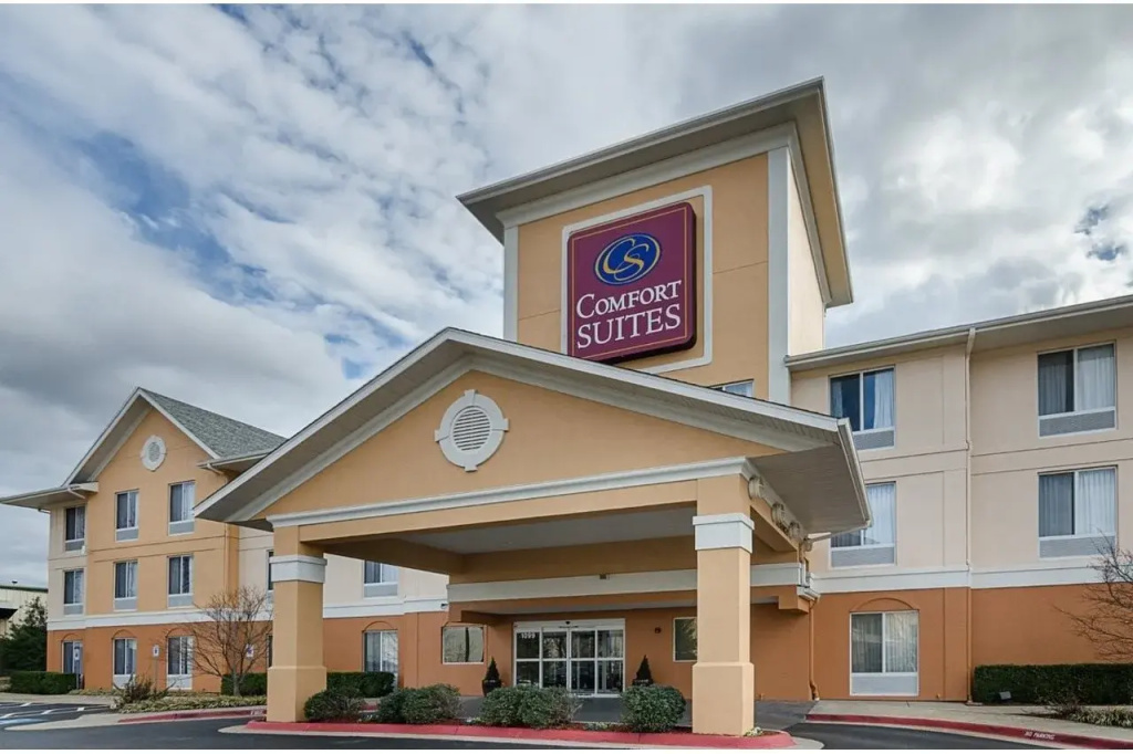 photo 1 of Quality Suites Springdale West I-49