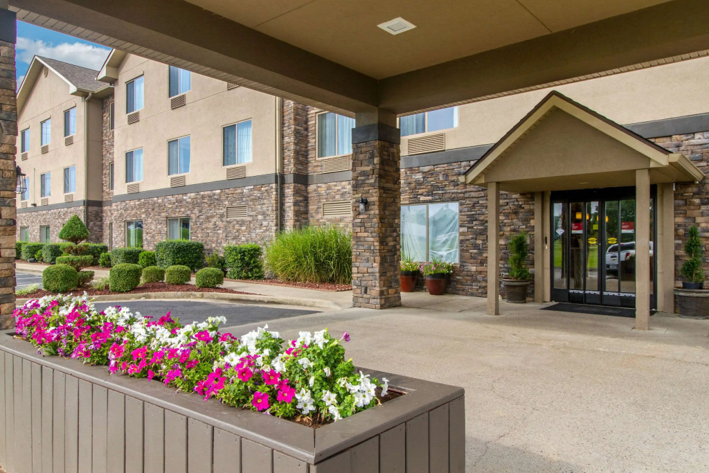 photo 1 of Comfort Suites Danville