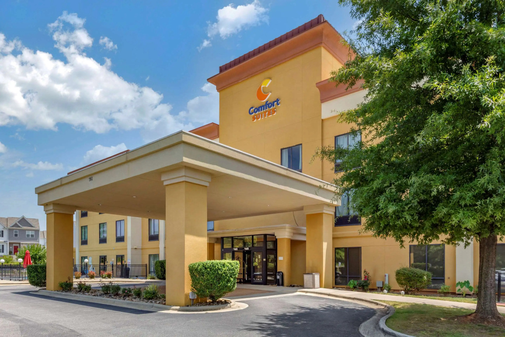 photo 1 of Comfort Suites Clayton - Garner