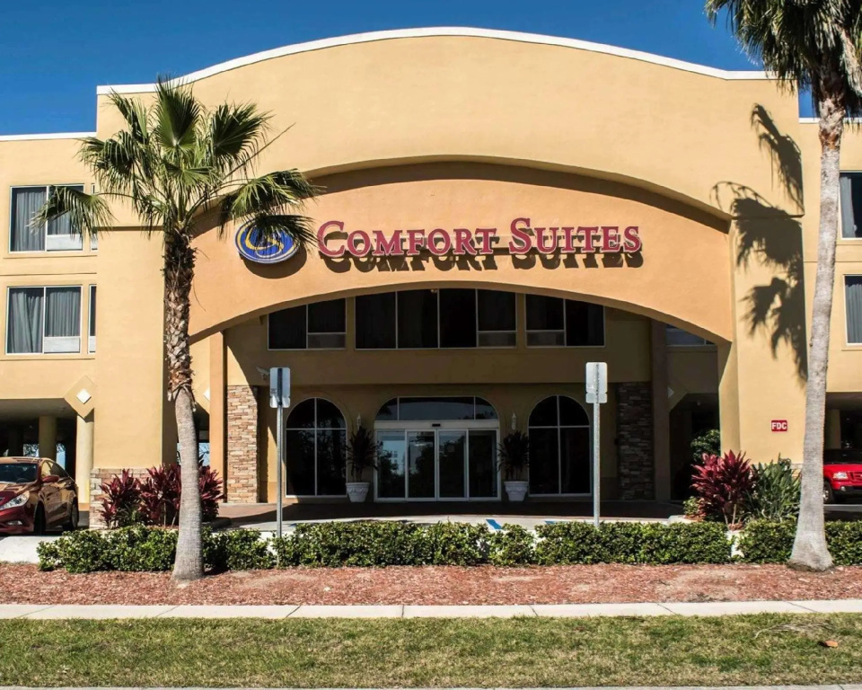 photo 1 of Comfort Suites Clearwater - Dunedin