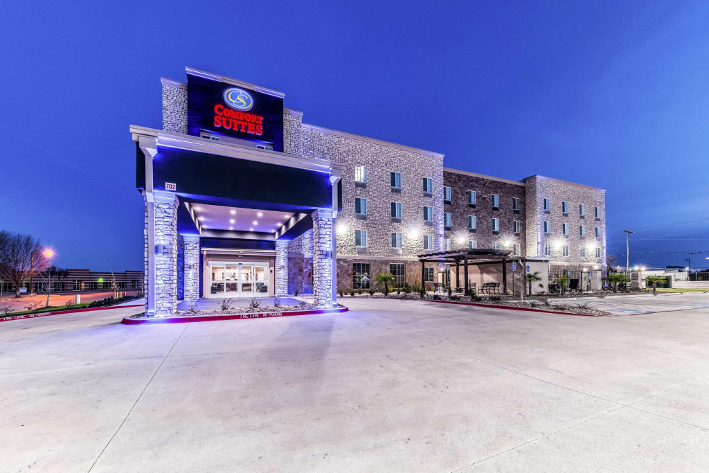photo 1 of Comfort Suites Grand Prairie - Arlington North
