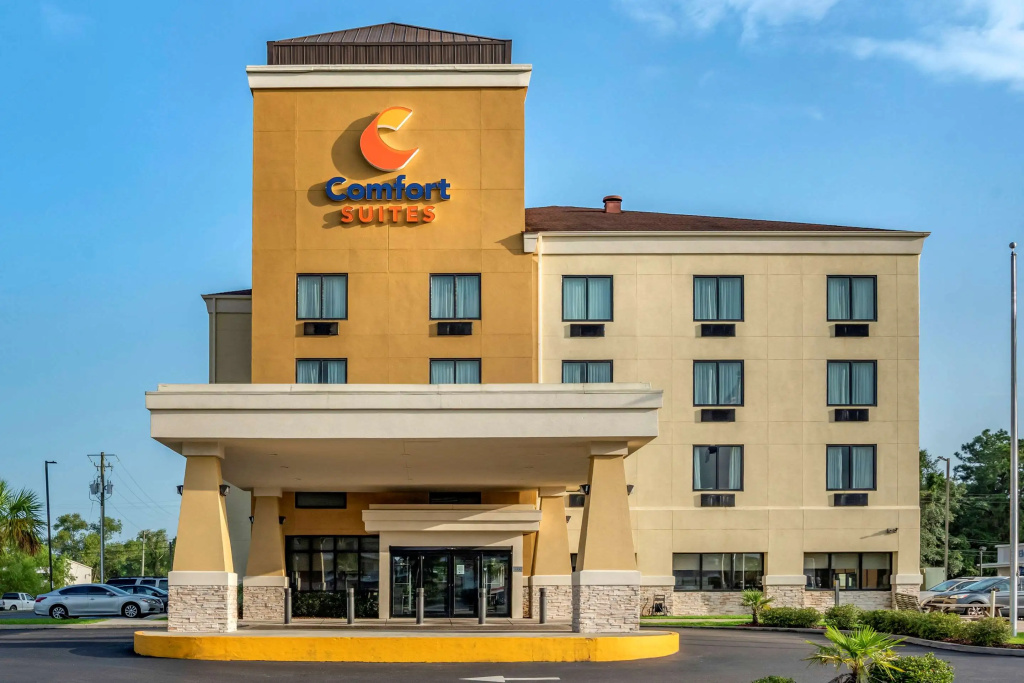 photo 1 of Comfort Suites Gulfport Central