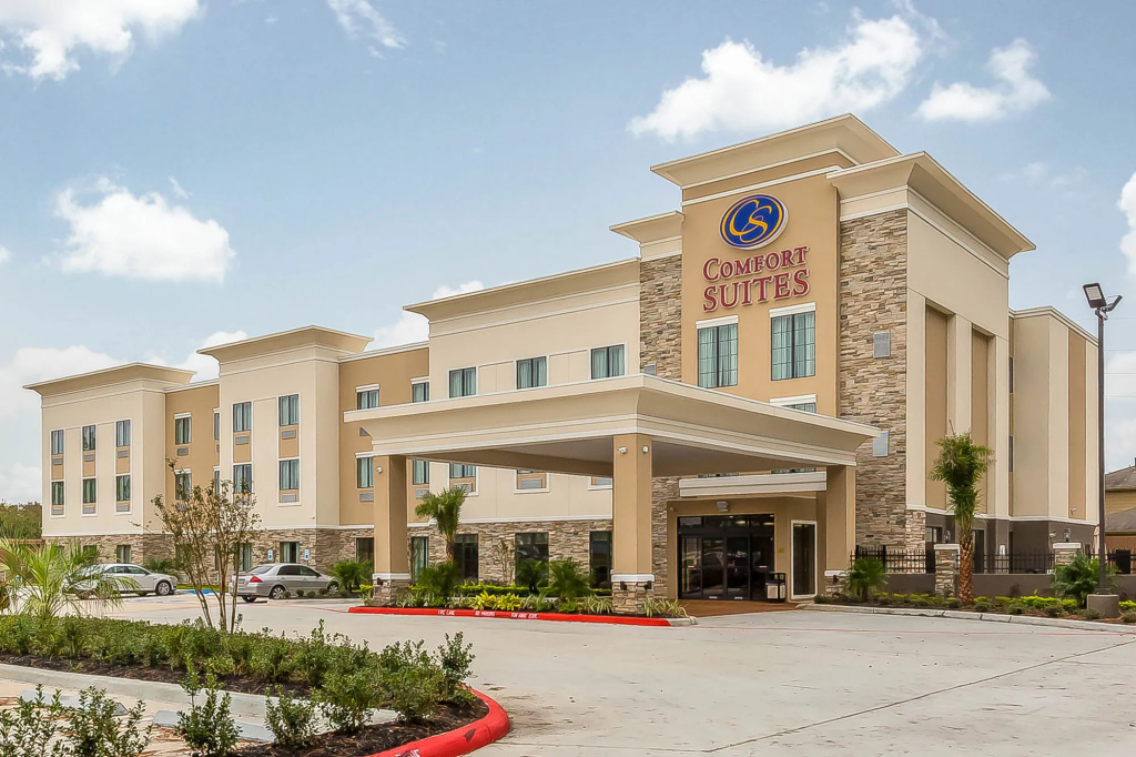 photo 1 of Comfort Suites Houston I-45 North