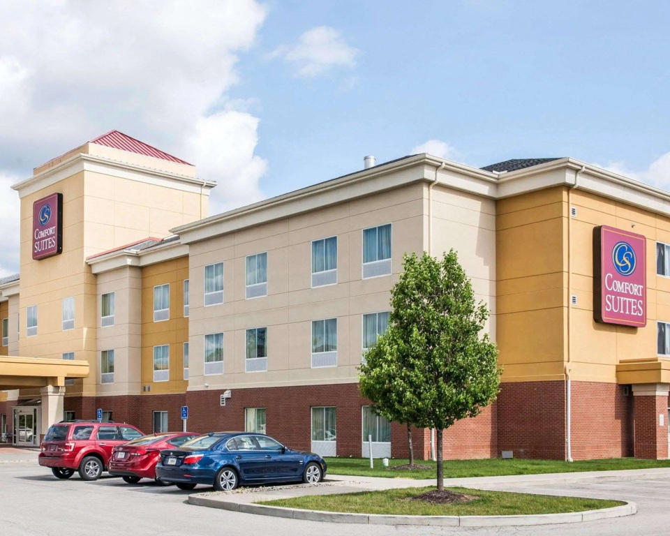 photo 1 of Comfort Suites near Indianapolis Airport