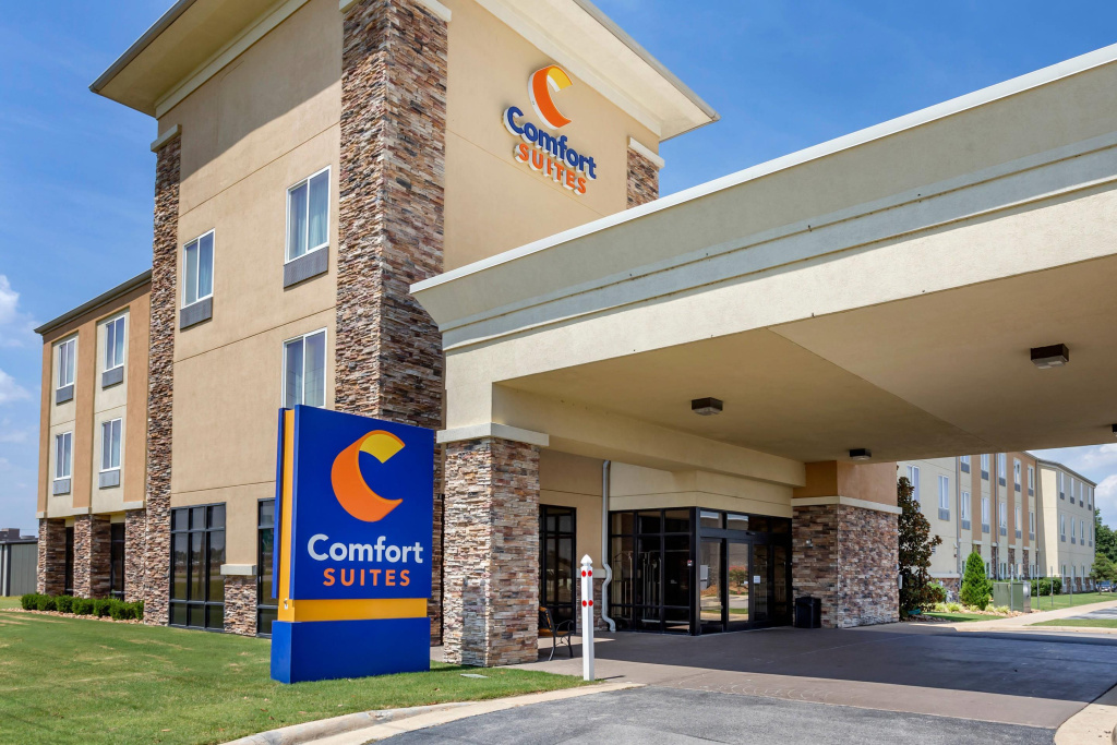 photo 1 of Comfort Suites Jonesboro University Area