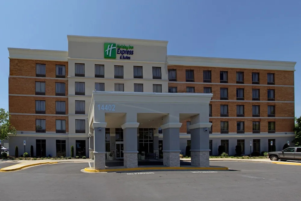 photo 1 of Comfort Suites Laurel Lakes