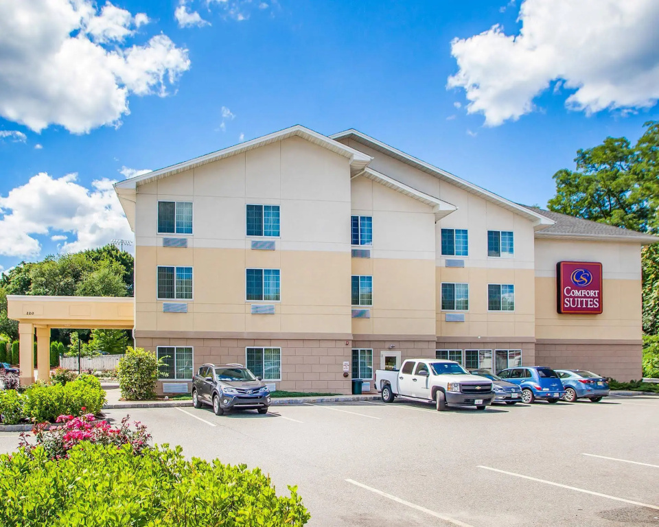 photo 1 of Comfort Suites Mahwah - Paramus