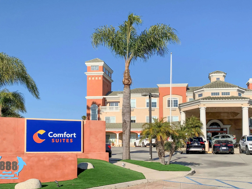 photo 1 of Comfort Suites Oceanside Camp Pendleton Area
