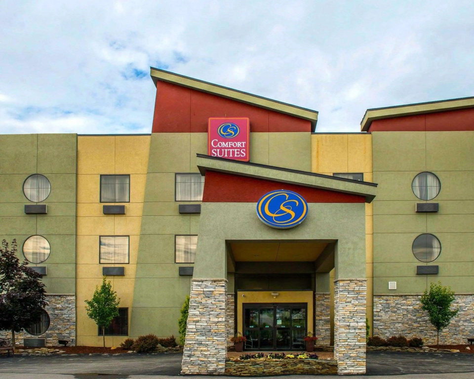 photo 1 of Comfort Suites Monaca