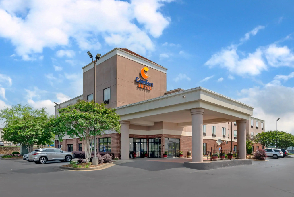 photo 1 of Comfort Suites Oxford I-20 exit 188