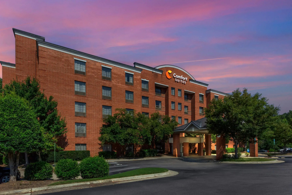 photo 1 of Comfort Suites Regency Park