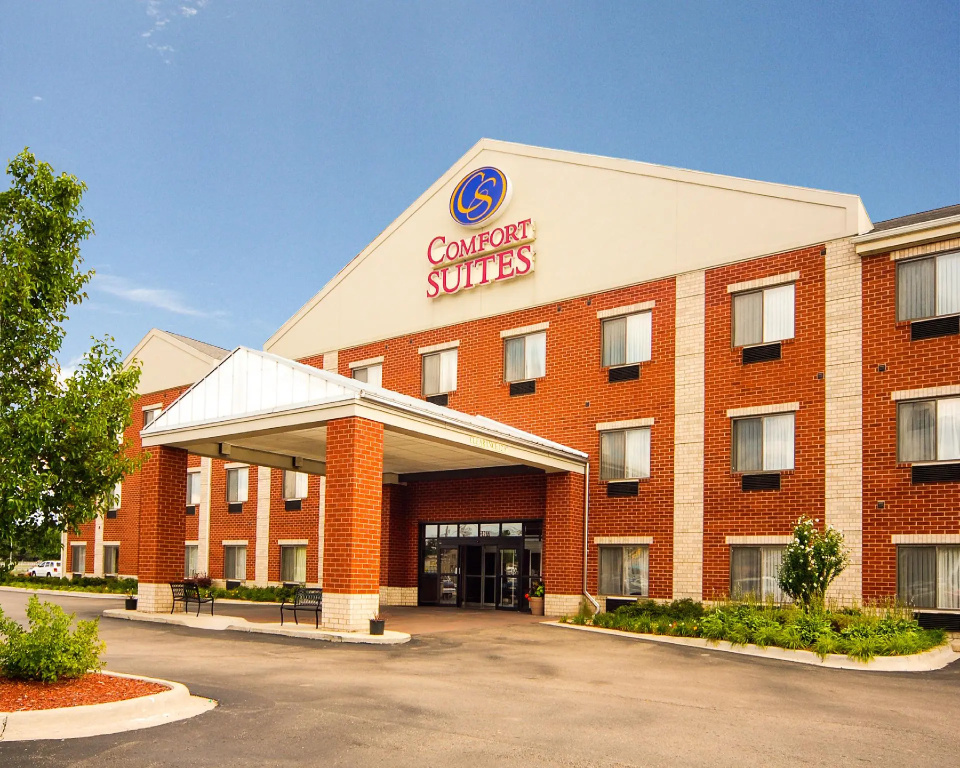 photo 1 of Comfort Suites Southfield/Detroit