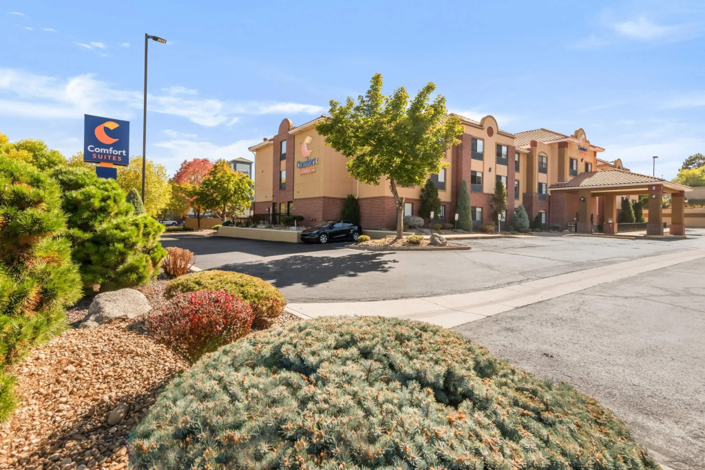 photo 1 of Comfort Suites Lakewood - Denver