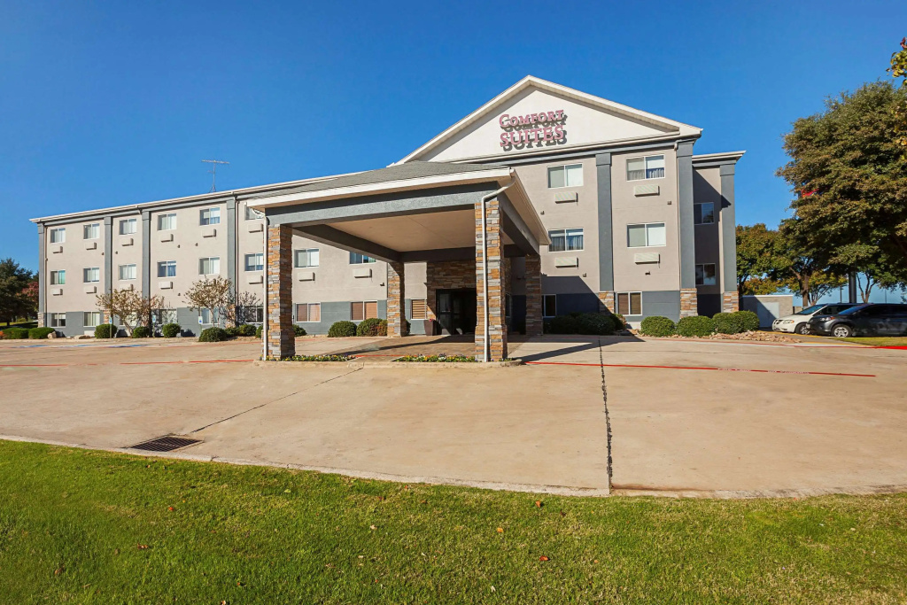 photo 1 of Comfort Suites Lewisville - Dallas