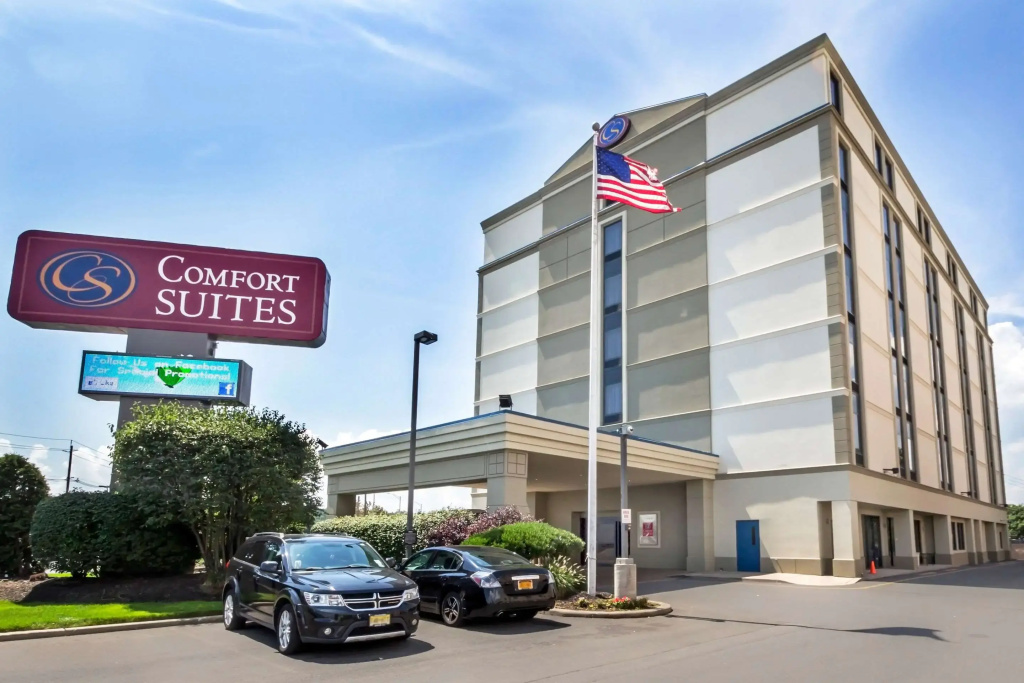 photo 1 of Comfort Suites at Woodbridge