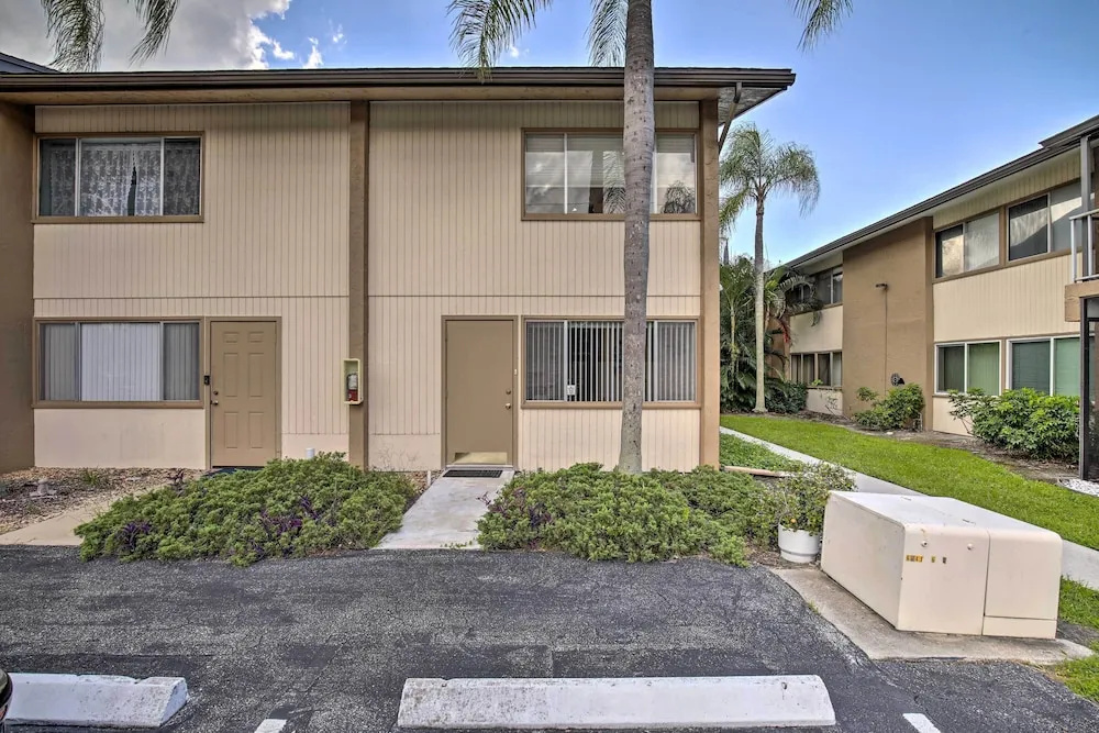photo 1 of Condo w/ Pool Access < 4 Miles to Siesta Key Beach