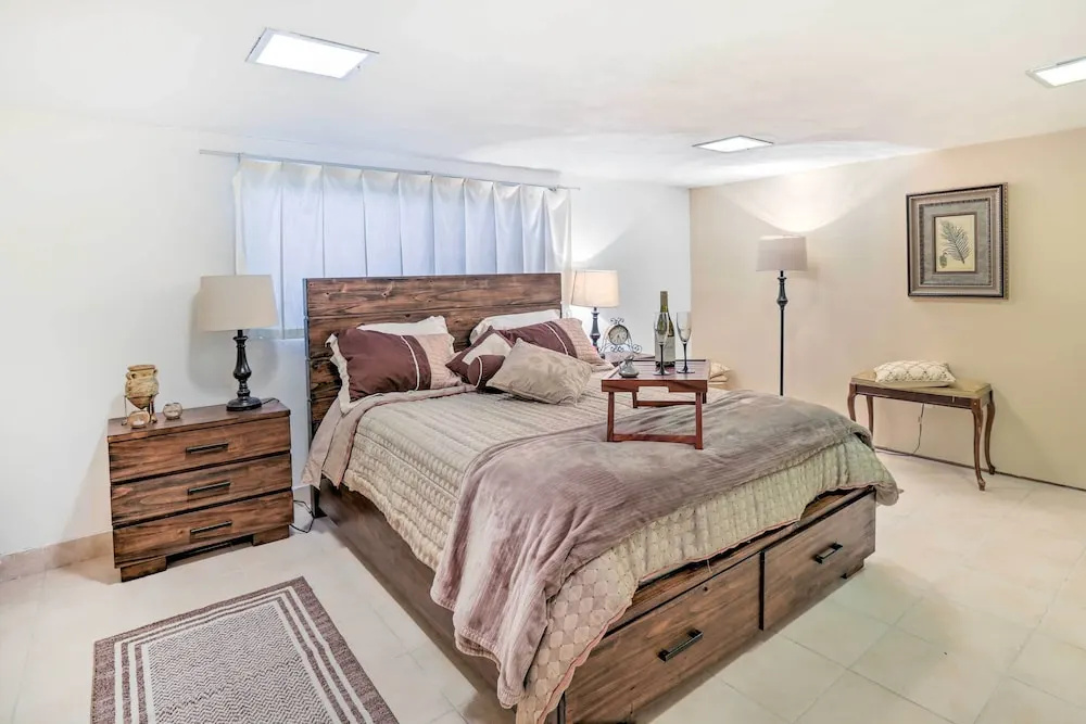 photo 1 of Contemporary Cincinnati Apt w/ Wifi, Near Kenwood!