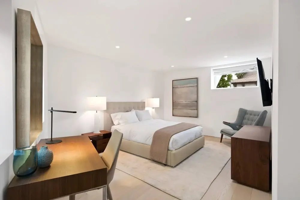 photo 1 of Contemporary Villa