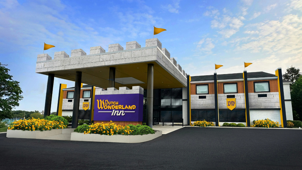 photo 1 of Dutch Wonderland Inn