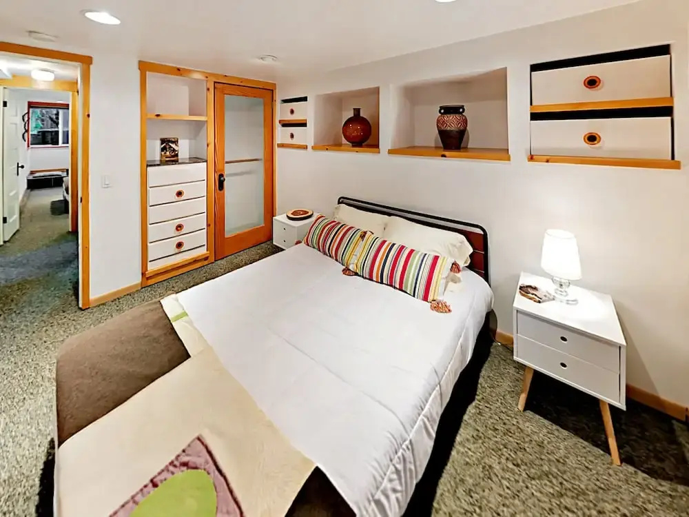 photo 1 of Convenient Locale - 4 Br Home