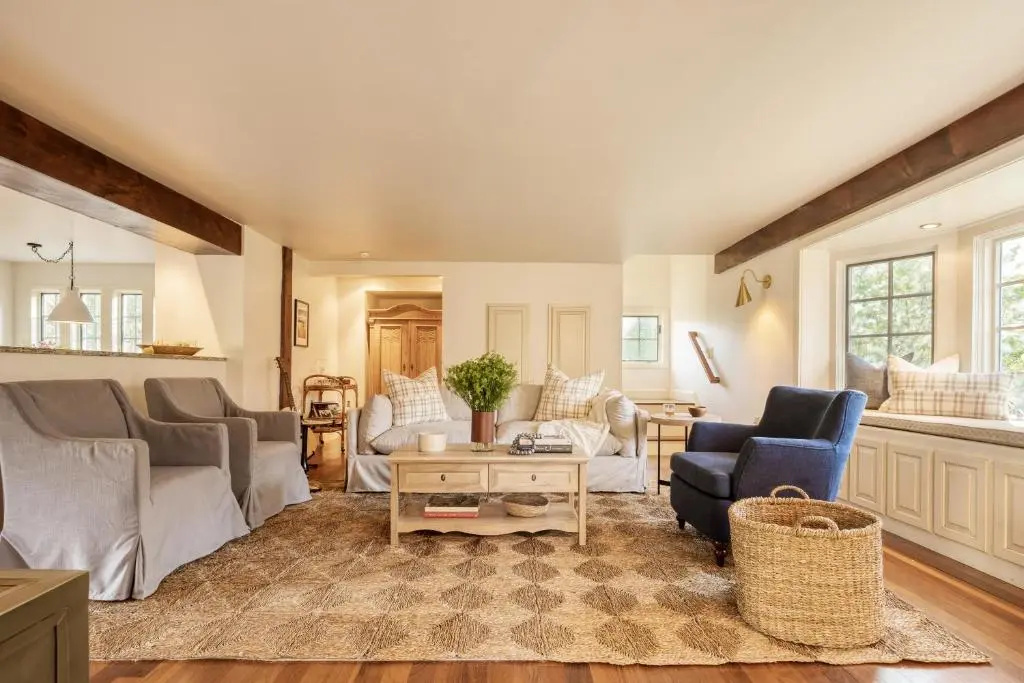 photo 1 of 4bdr Heritage Estate w/ Pool, Private Pond, Fire Pit Cortland by Avantstay