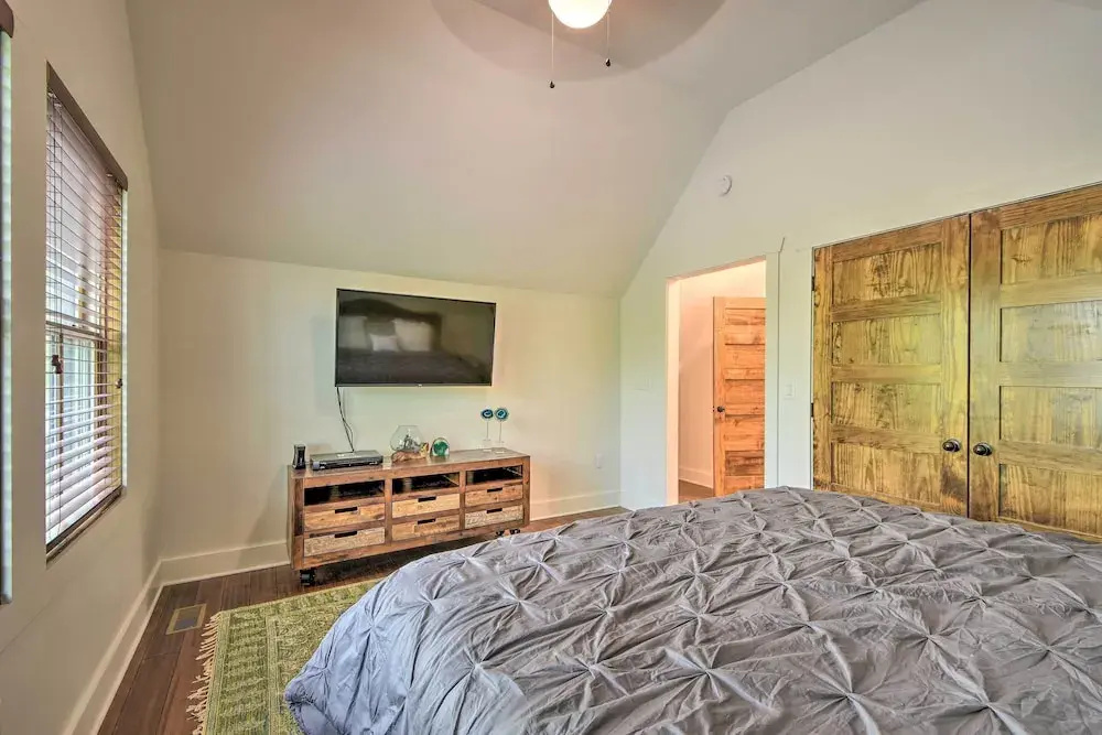 photo 1 of Gated Glenville Cottage: Hike, Fish, & Golf!