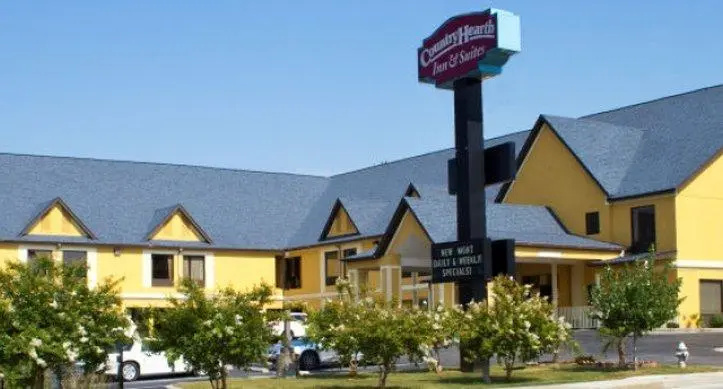 photo 1 of Country Hearth Inn & Suites Union City Atlanta