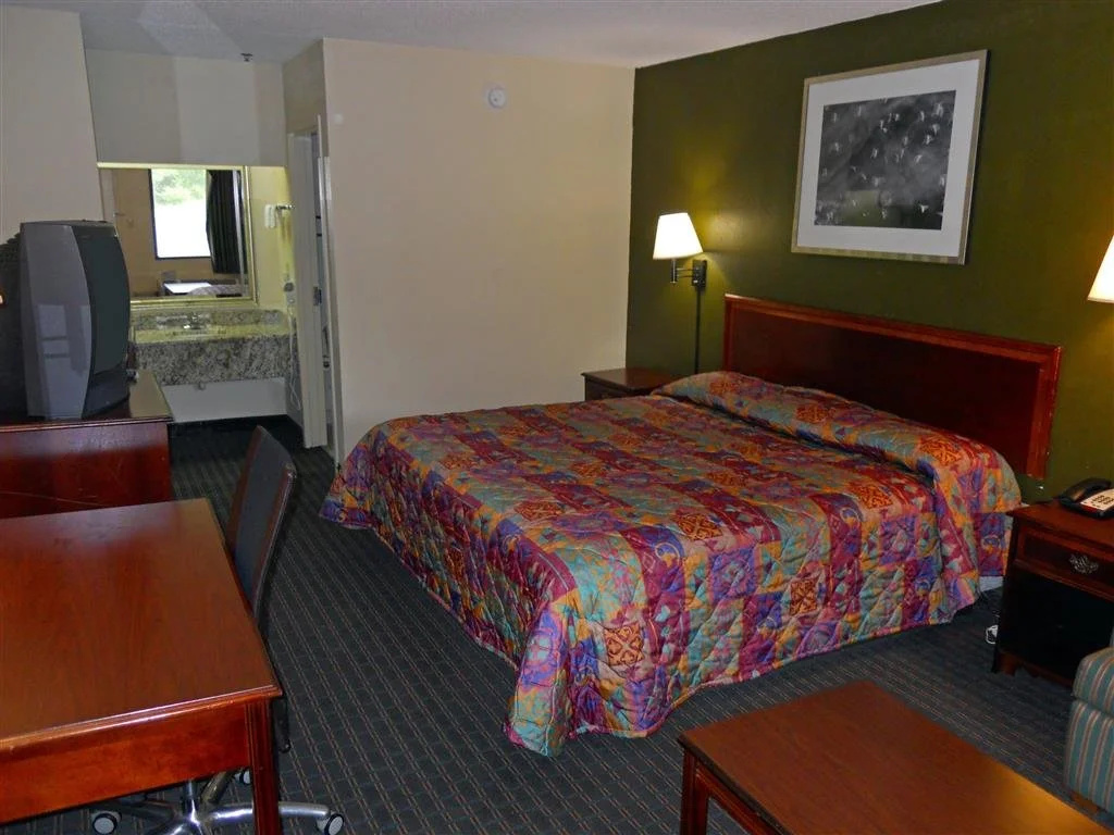 photo 1 of Budgetel Inn Decatur