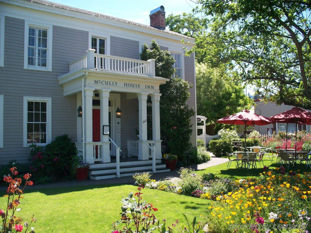 photo 1 of Wine Country Inn