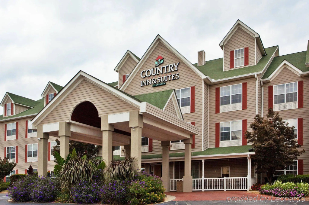photo 1 of Country Inn & Suites by Radisson, Atlanta Airport North, GA