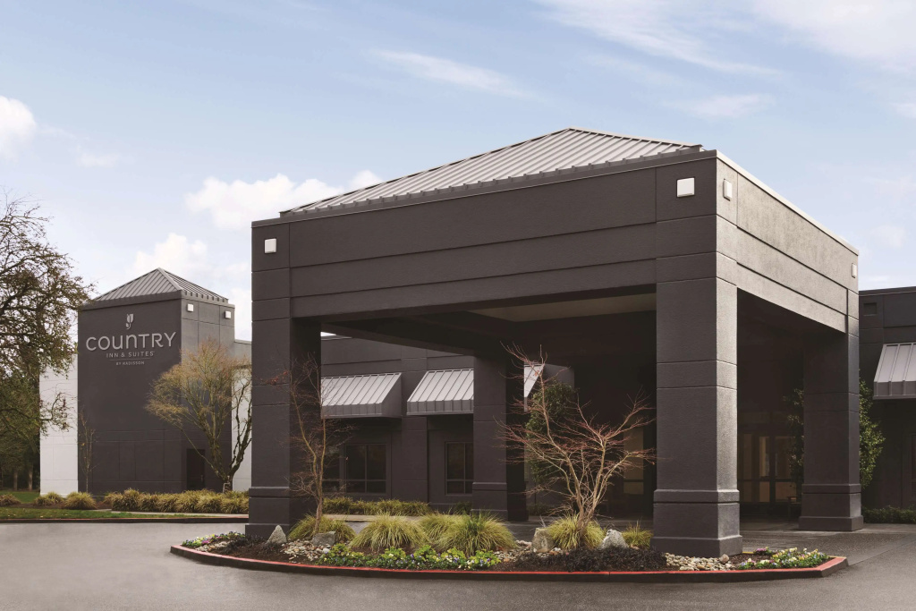 photo 1 of Country Inn & Suites by Radisson, Seattle-Bothell, WA