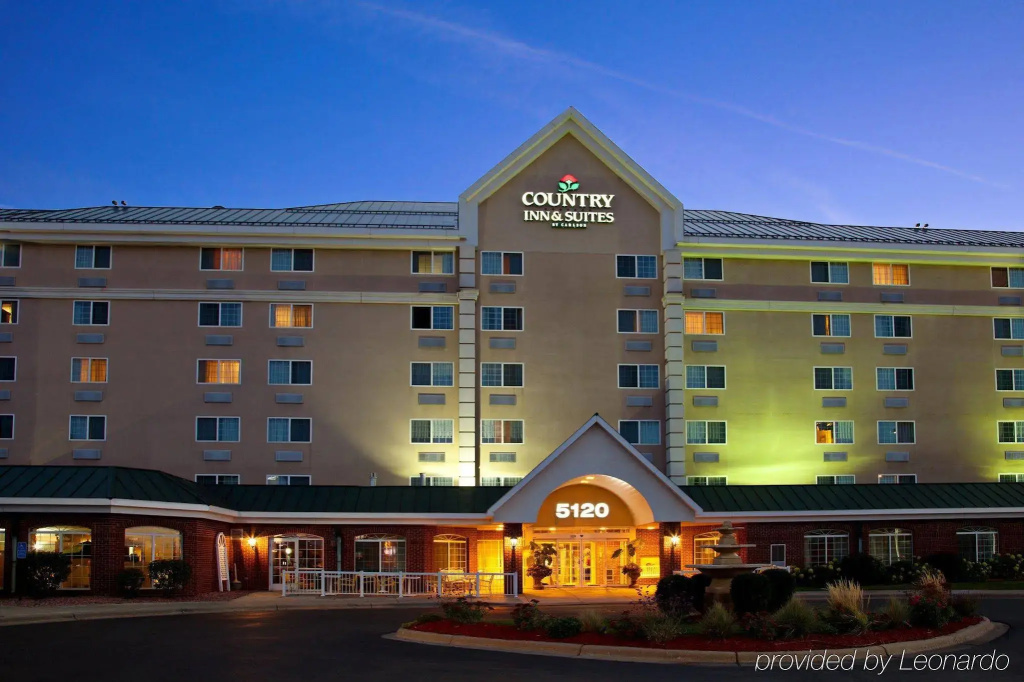 photo 1 of Holiday Inn : Bloomington W MSP Airport Area by IHG