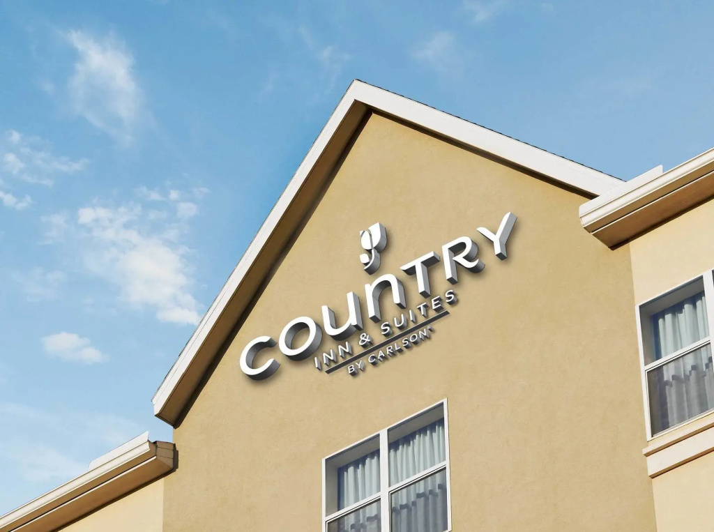 photo 1 of Country Inn & Suites by Radisson, Brooklyn Park - Brooklyn Center, MN