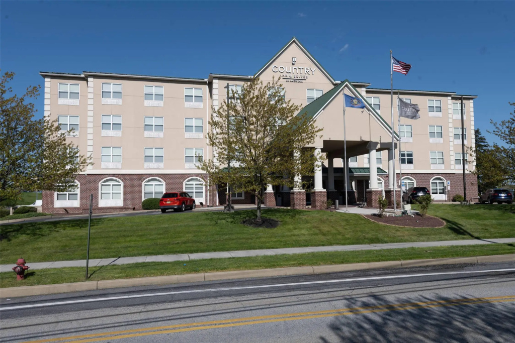 photo 1 of Country Inn & Suites by Radisson, Harrisburg - Hershey West, PA