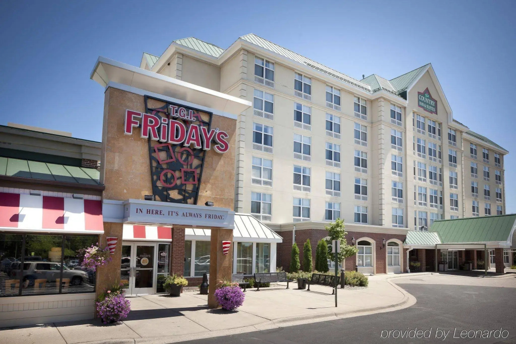 photo 1 of Country Inn & Suites by Radisson, Bloomington at Mall of America, MN