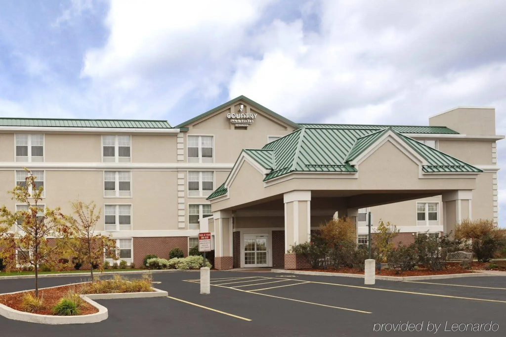 photo 1 of Spark by Hilton Rochester University Area