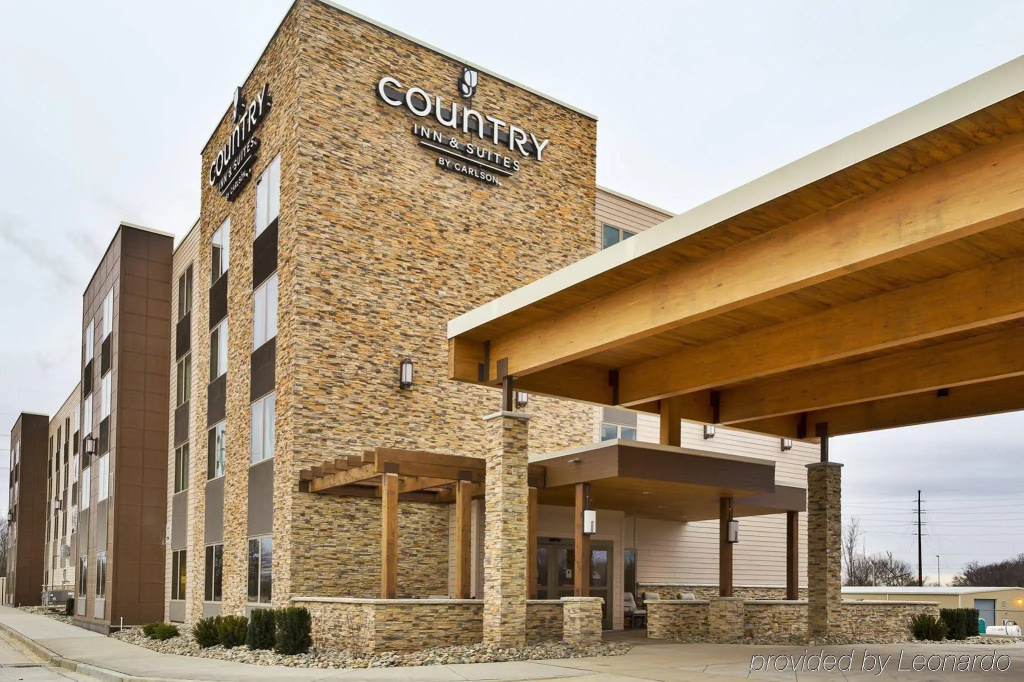 photo 1 of Country Inn & Suites by Radisson, Springfield Southeast