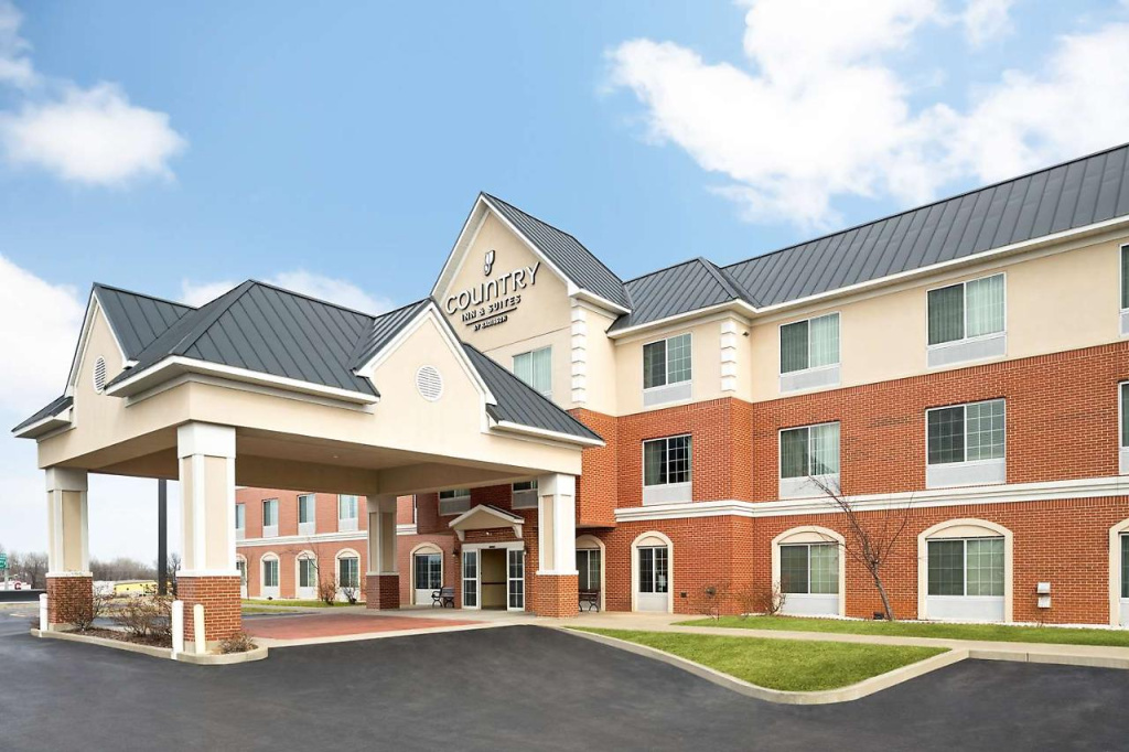 photo 1 of Country Inn & Suites by Radisson, St. Peters, MO