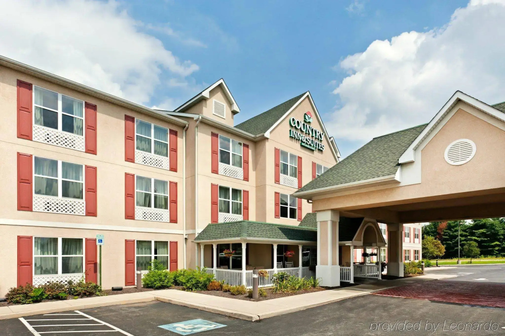 photo 1 of Country Inn & Suites by Radisson, Harrisburg Northeast - Hershey