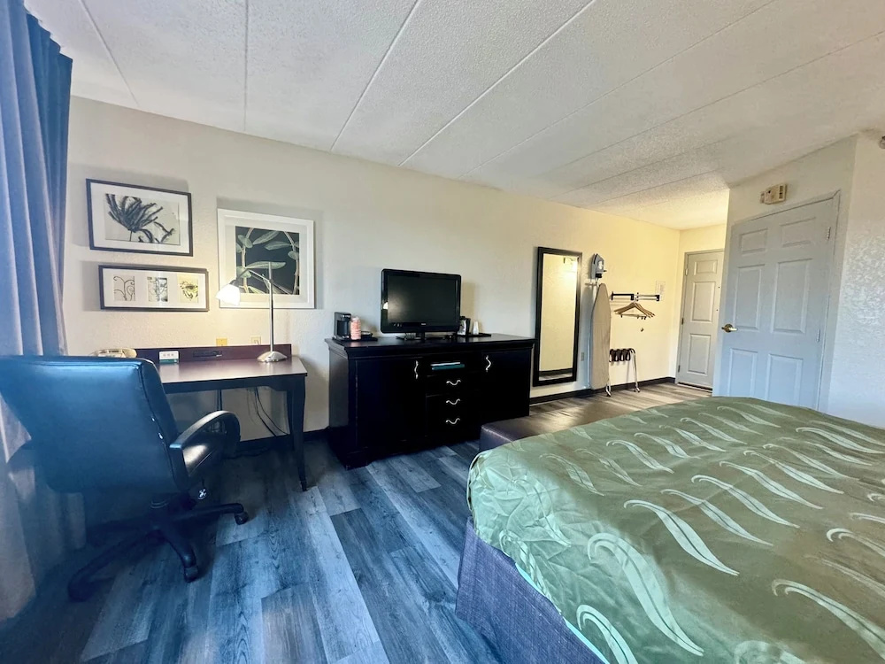 photo 1 of Country Inn & Suites By Carlson Alexandria