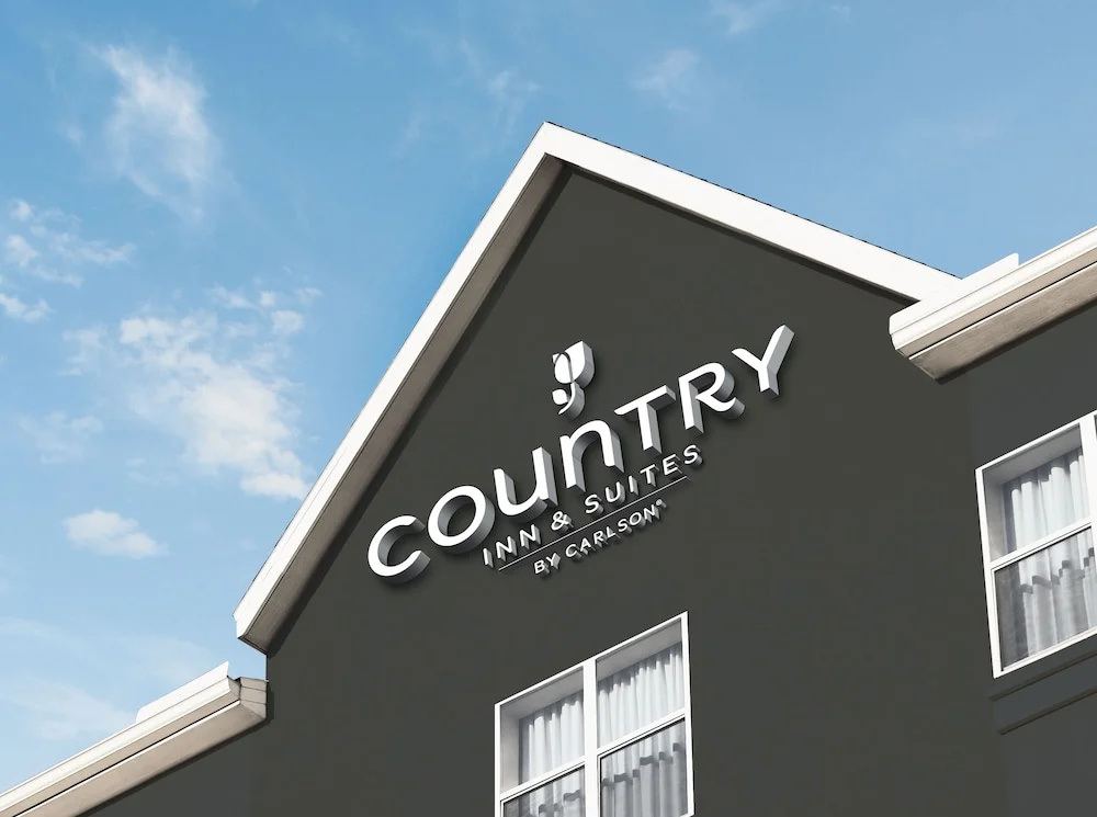 photo 1 of Country Inn & Suites By Carlson, Houghton, MI