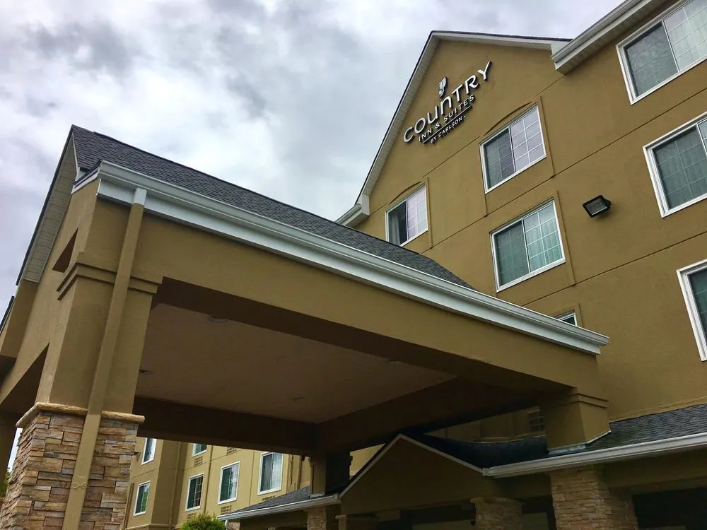 photo 1 of COUNTRY INN &amp; SUITES BY CARLSON-BUFORD AT MALL OF GEORGIA