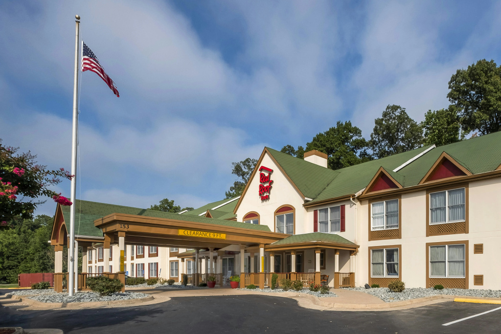 photo 1 of Red Roof Inn & Suites Stafford, VA - Quantico