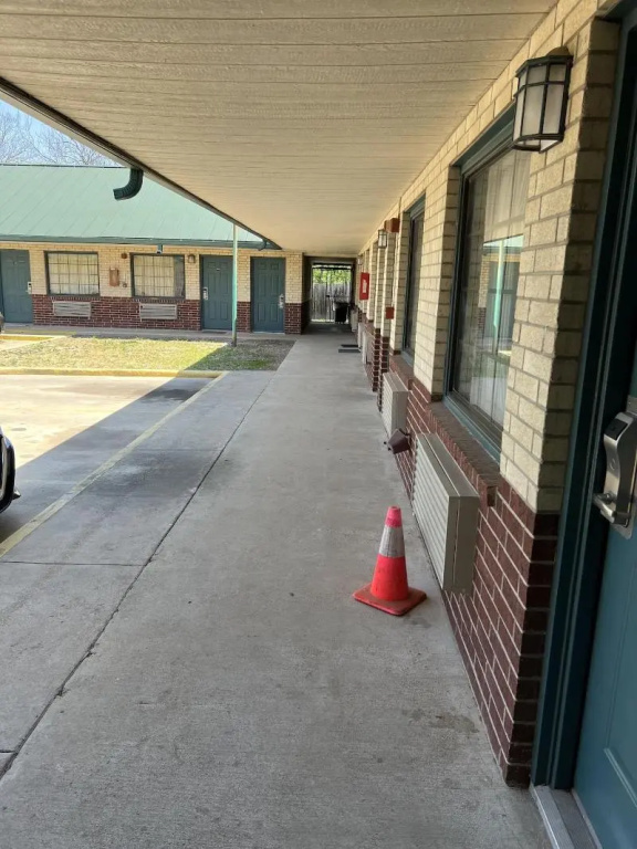 photo 1 of Country Inn Motel