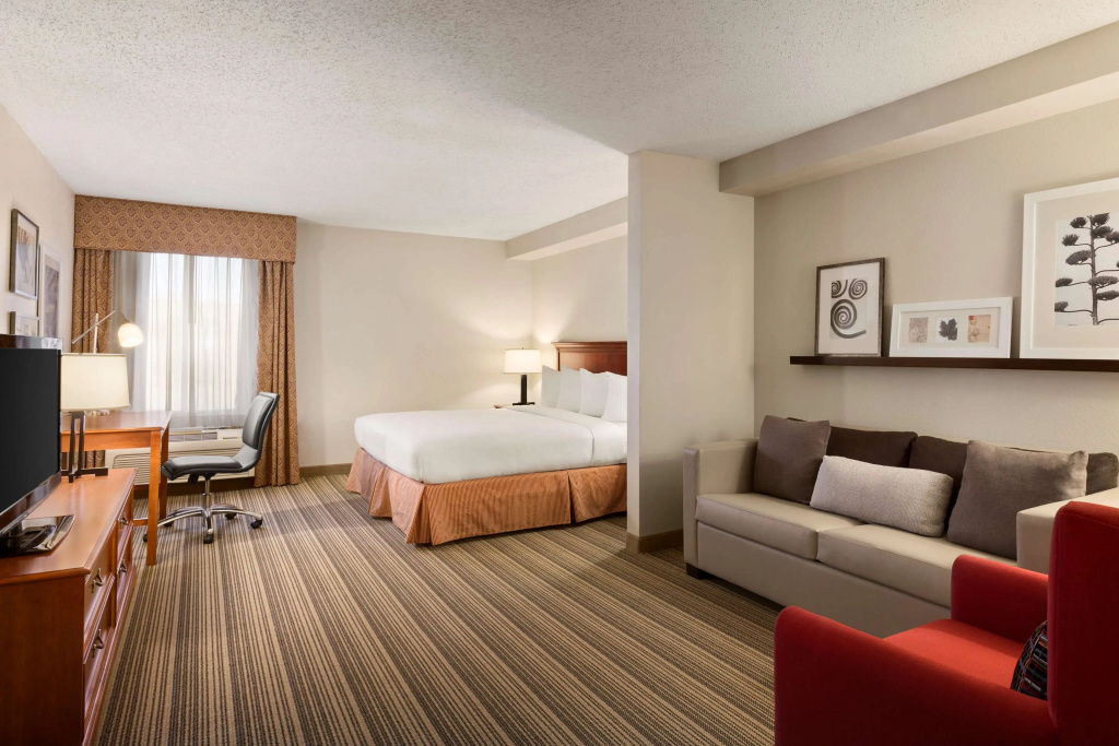photo 1 of Country Inn N Suites Galleria / Ballpark