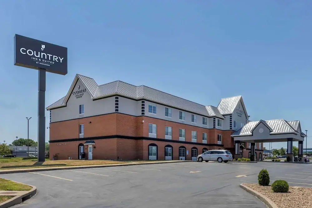 photo 1 of Country Inn & Suites By Carlson, St, Peters, Mo