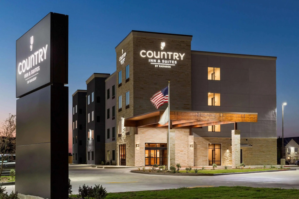 photo 1 of Country Inn & Suites by Radisson, New Braunfels, TX