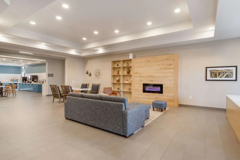 photo 1 of Country Inn & Suites by Radisson, Savannah Airport, GA